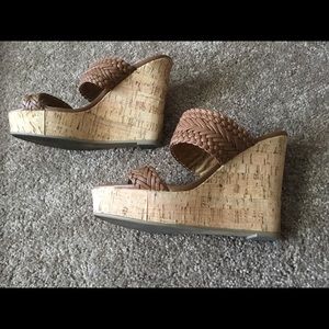 Soda braided wedges